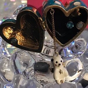 Betsey Johnson ring heart present box blue glitter